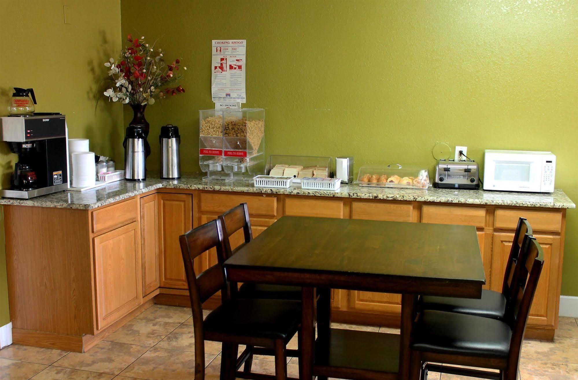 Hotel Americas Best Value - At&t Center/fort Sam Houston San Antonio